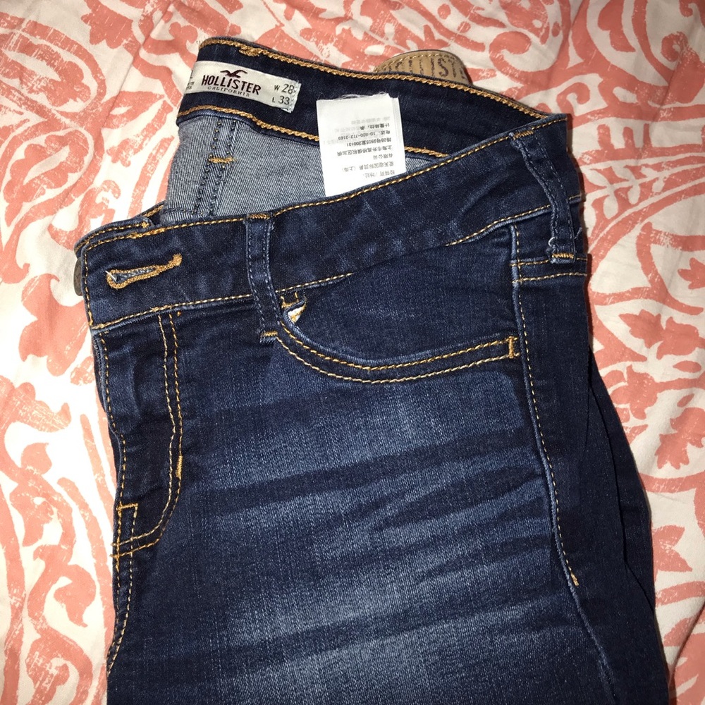 Hollister Dark Wash Jeans size 7 Long
